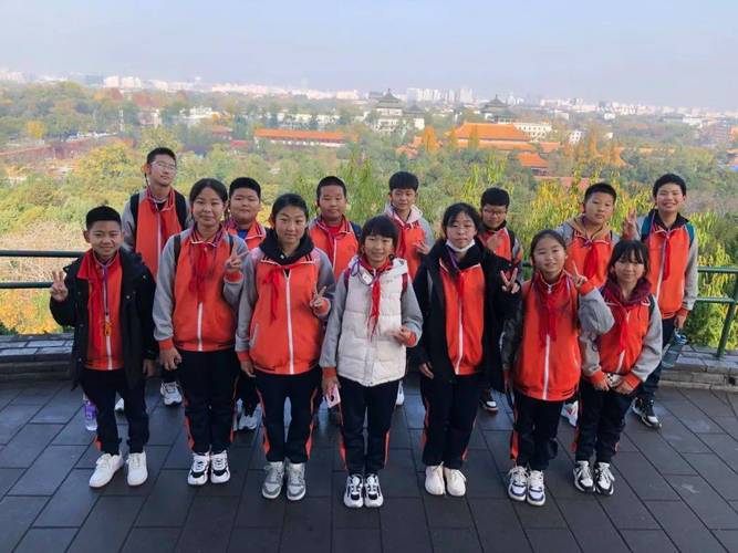 密云太师屯与朝阳垂杨柳中心小学携手开展社会实践活动